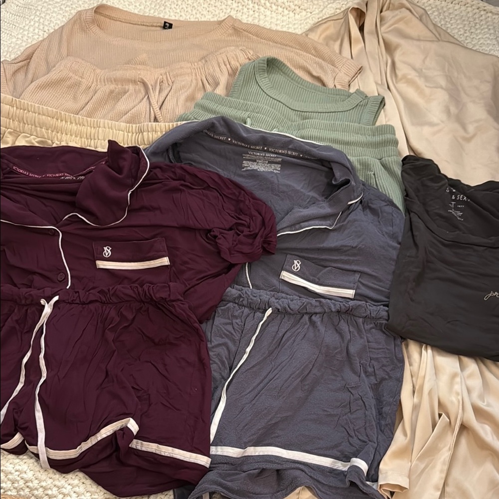 Assorted Pajama Set in Burgundy, Gray, and Green